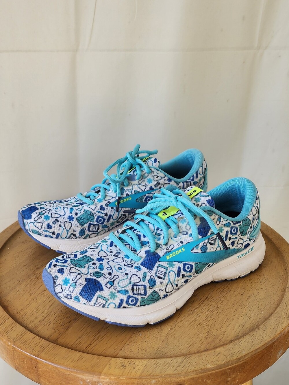 Brooks Trace 2 Hero Womens Blue Patterned Running Shoes